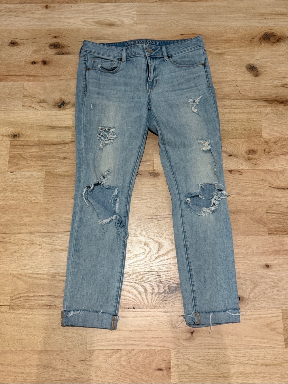 American Eagle Outfitters Light Blue Distressed Boyfriend Jeans
